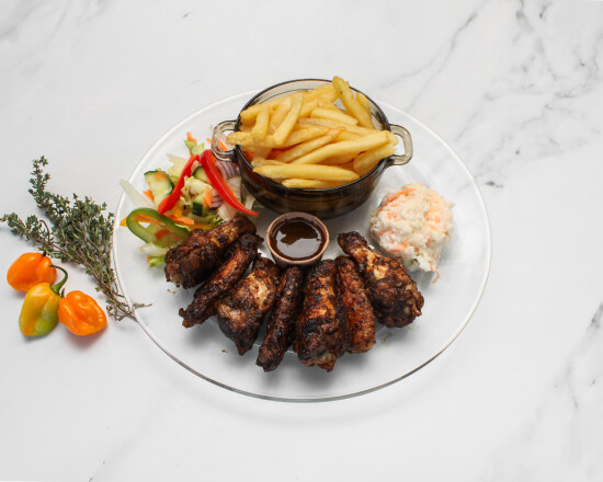 Jerk wings with chips